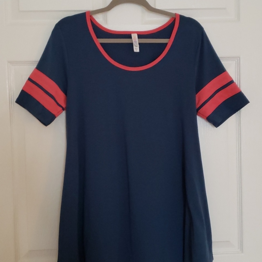 Lularoe Perfect T EUC